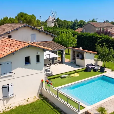 Spacieuse Avec Piscine Privee A וילה Aujols