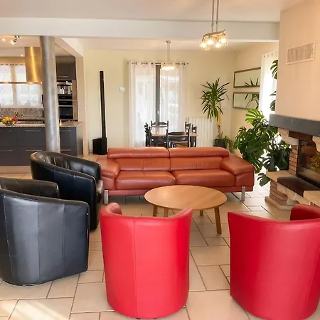 Spacieuse Avec Piscine Privee A *