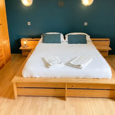 Spacieuse Avec Piscine Privée à